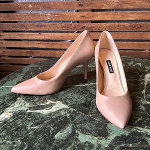 Nine West 8.5 Nude Leather Pumps 8.5
